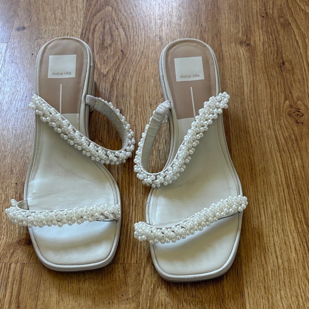 Dolce Vita Cream Pearl Women's Sandals